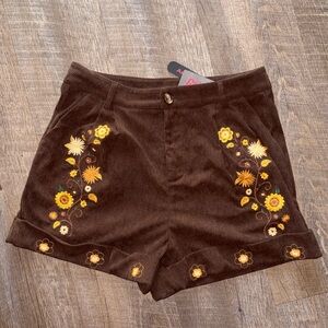 Size Medium NWT Brown Floral Embroidered Women Shorts